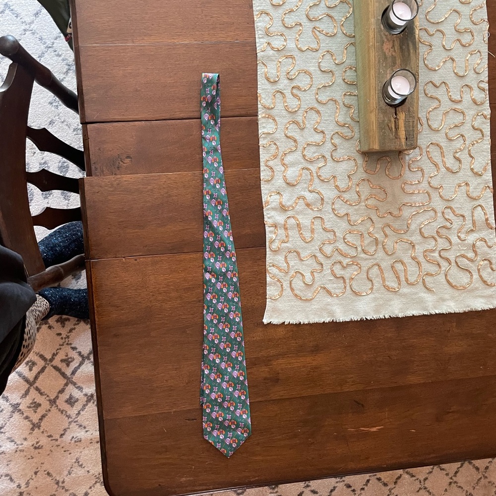 Michelson’s of London 100% pure silk kite and lantern print tie